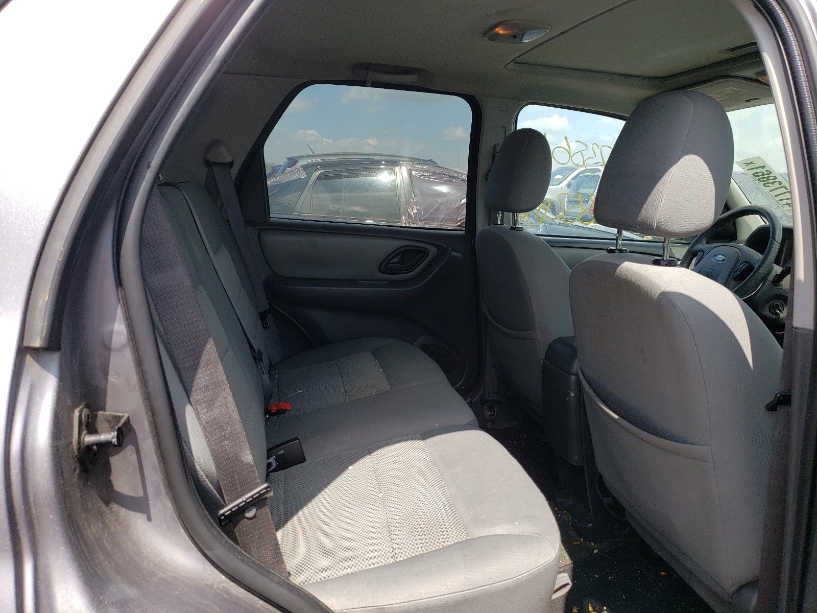 Photo 6 from auction – 2007 FORD ESCAPE with VIN 1FMYU03Z57KA76633