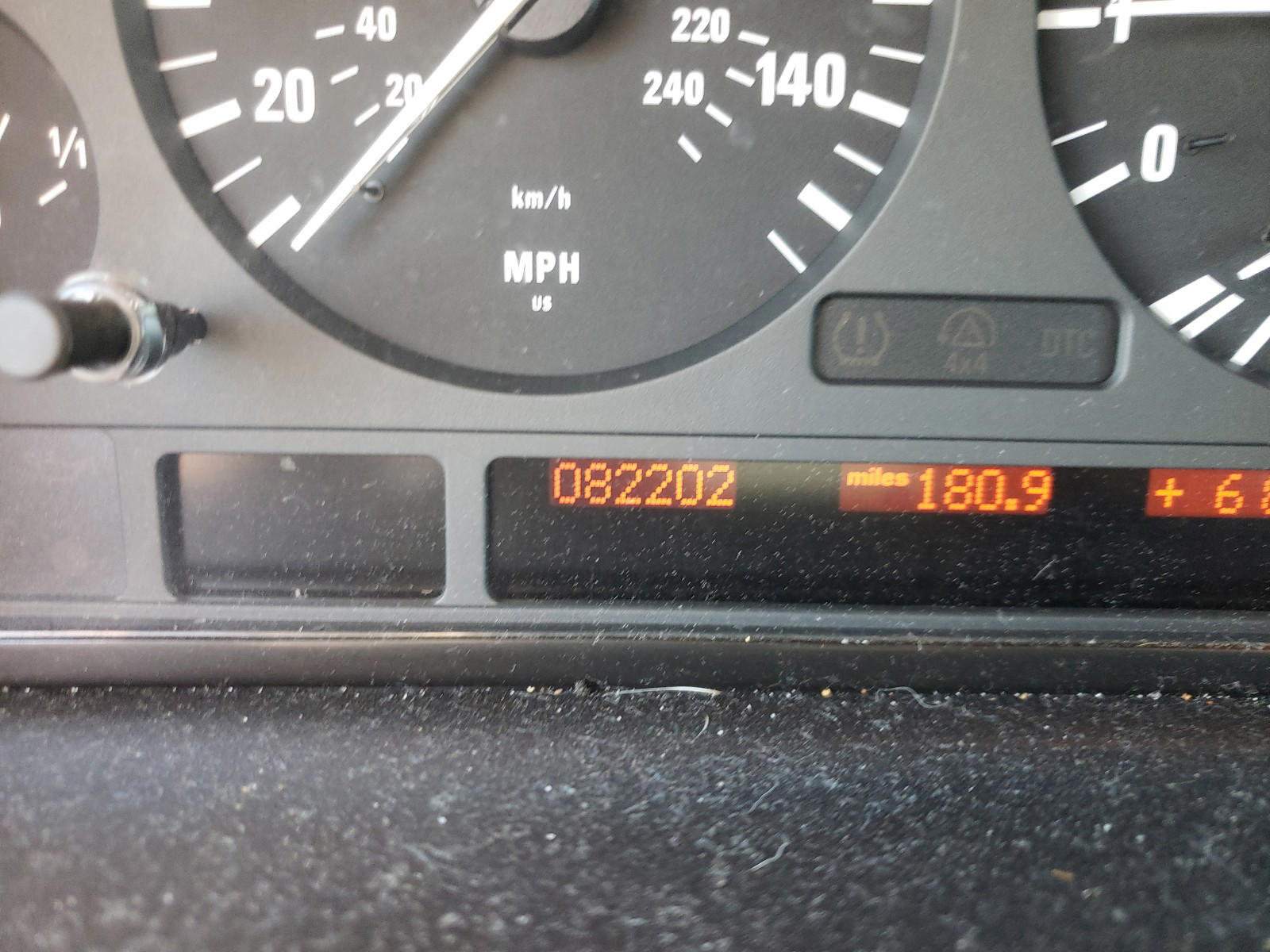 Photo 8 from auction – 2004 BMW X5 3.0I with VIN 5UXFA13594LU22789