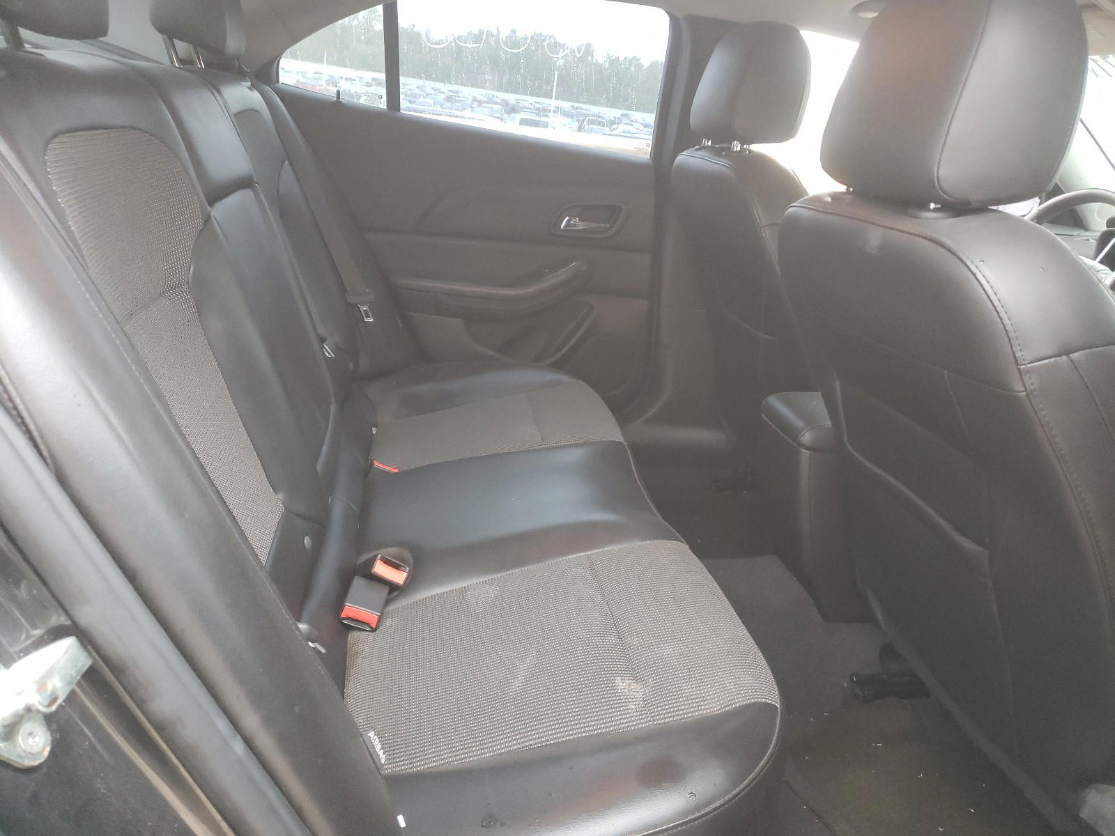 Photo 6 from auction – 2015 CHEVROLET MALIBU 2LT with VIN 1G11D5SL3FF147022