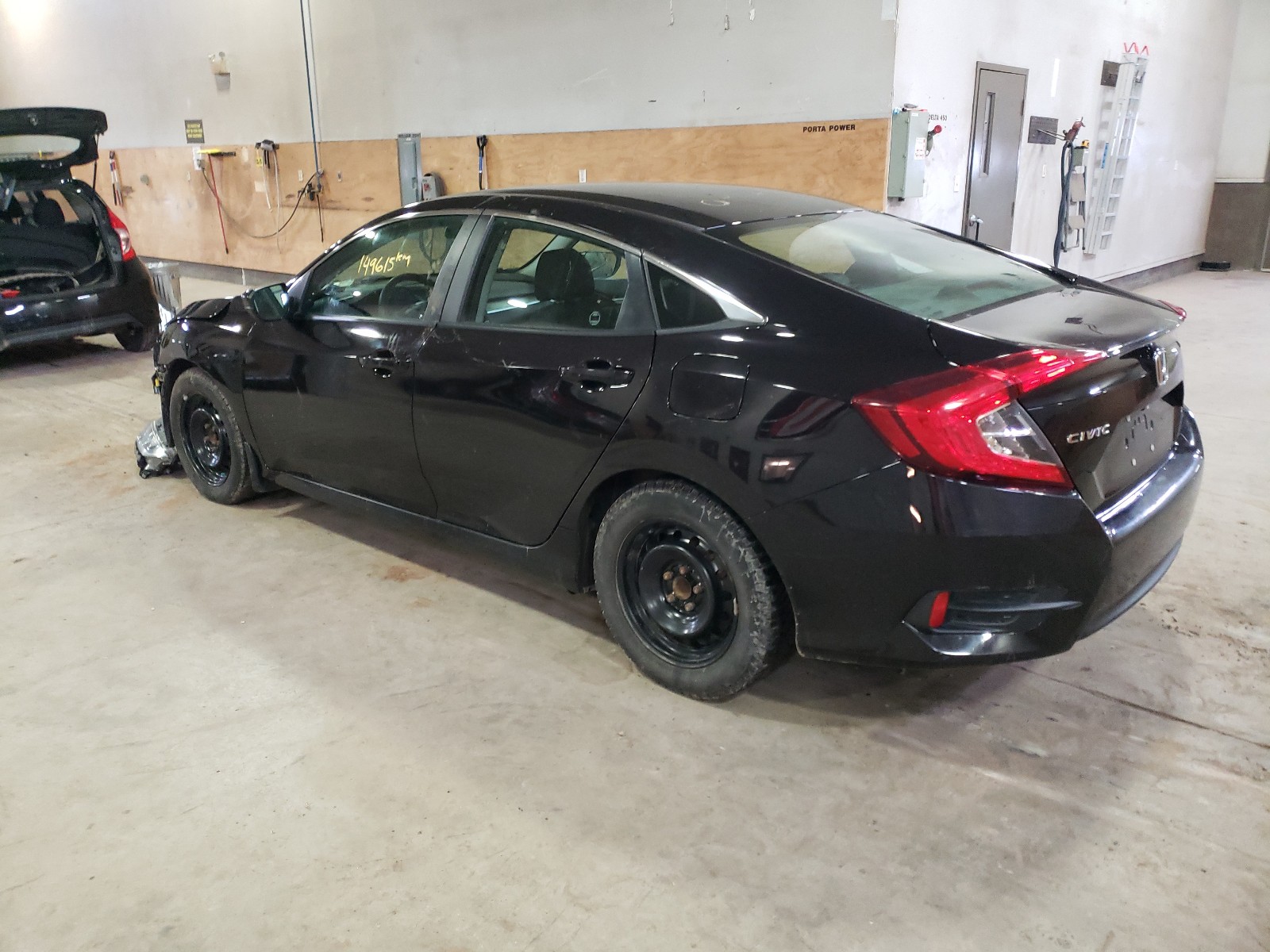 Photo 3 from auction – 2016 HONDA CIVIC LX with VIN 2HGFC2F51GH025545