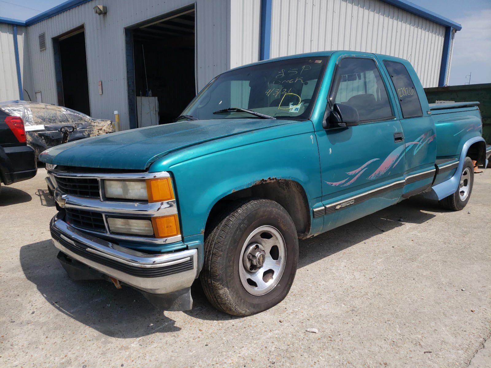 Photo 2 from auction – 1995 CHEVROLET GMT-400 C1 with VIN 2GCEC19H0S1235324