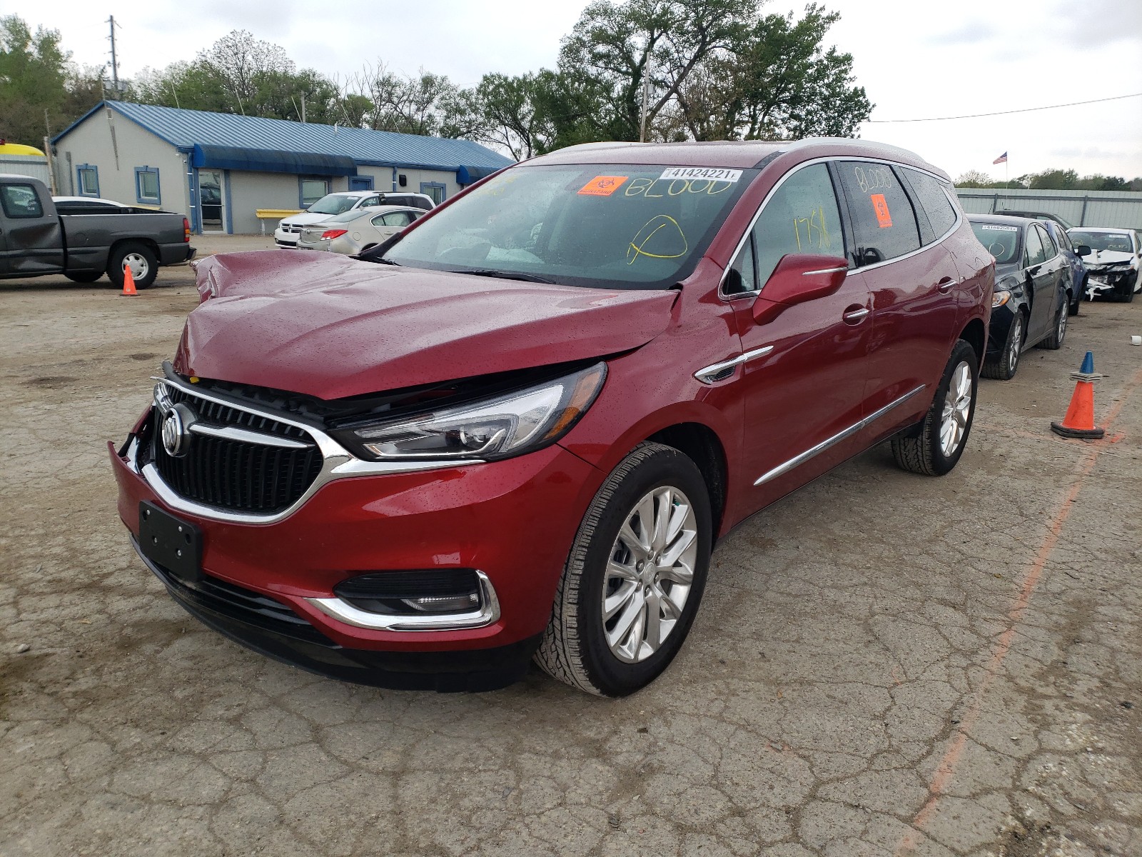 Photo 2 from auction – 2021 BUICK ENCLAVE ES with VIN 5GAEVAKW9MJ160247