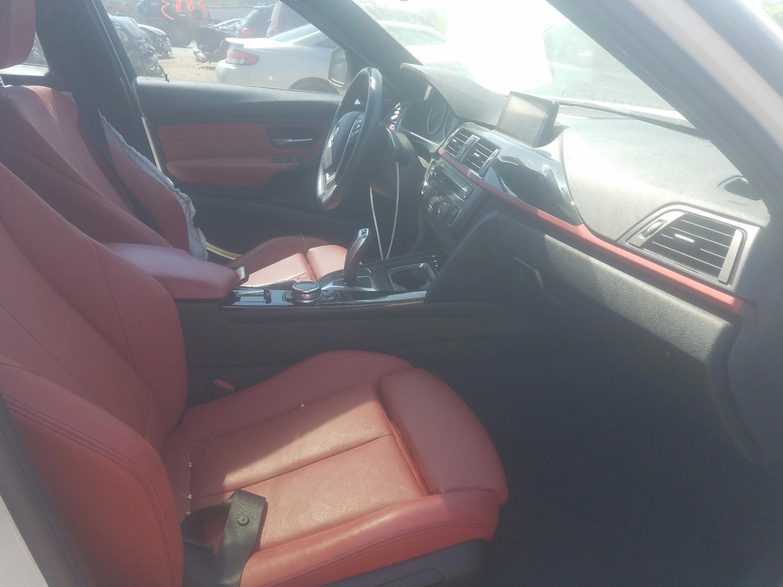 Photo 5 from auction – 2014 BMW 328 I with VIN WBA3A5C51EP603453