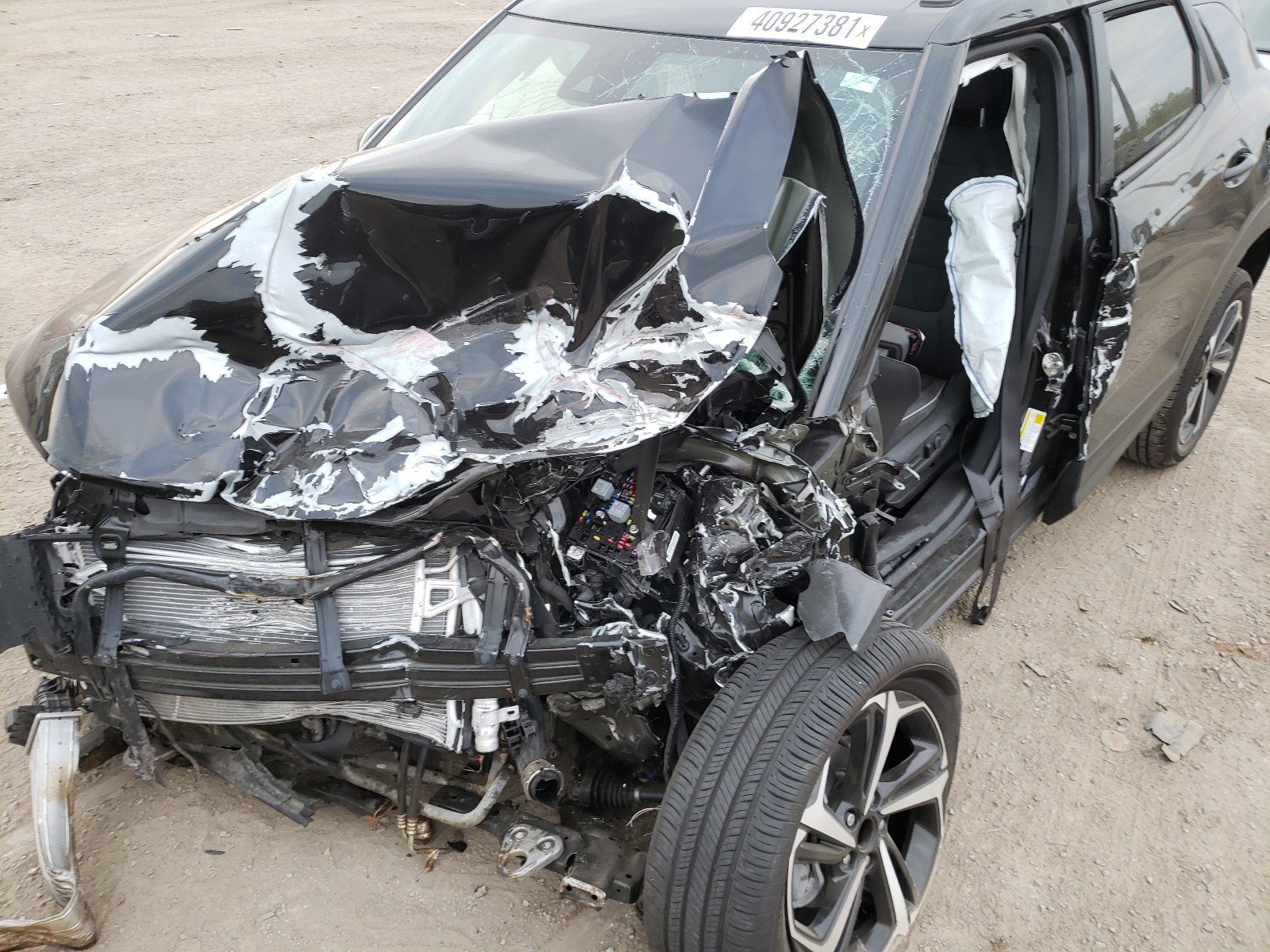 Photo 9 from auction – 2021 CHEVROLET TRAILBLAZE with VIN KL79MTSLXMB043031
