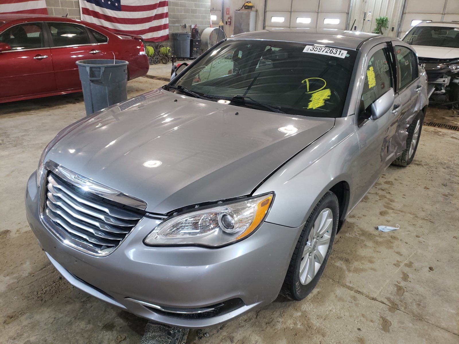 Photo 2 from auction – 2014 CHRYSLER 200 TOURIN with VIN 1C3CCBBB3EN177302