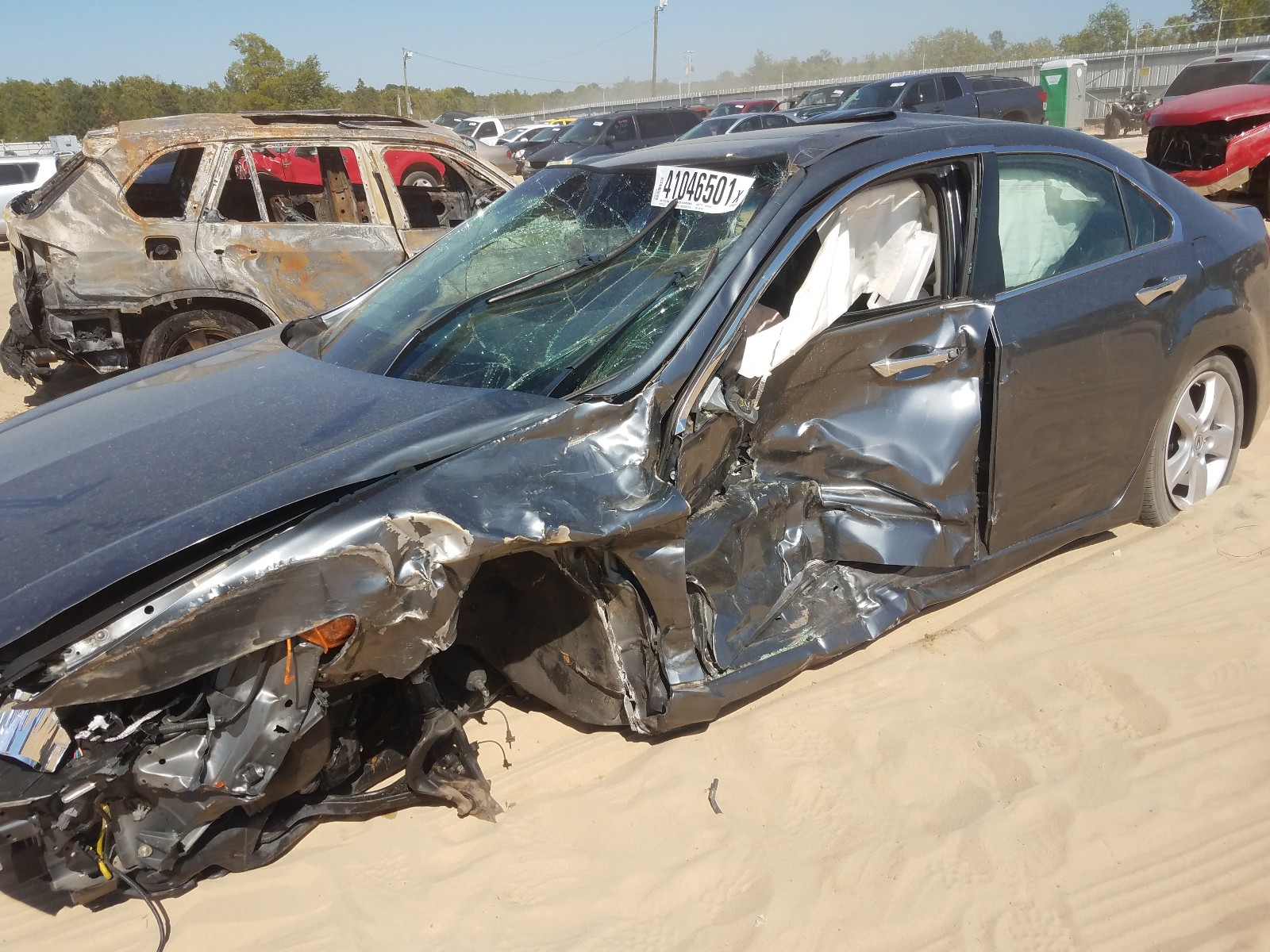 Photo 9 from auction – 2010 ACURA TSX with VIN JH4CU2F64AC002504