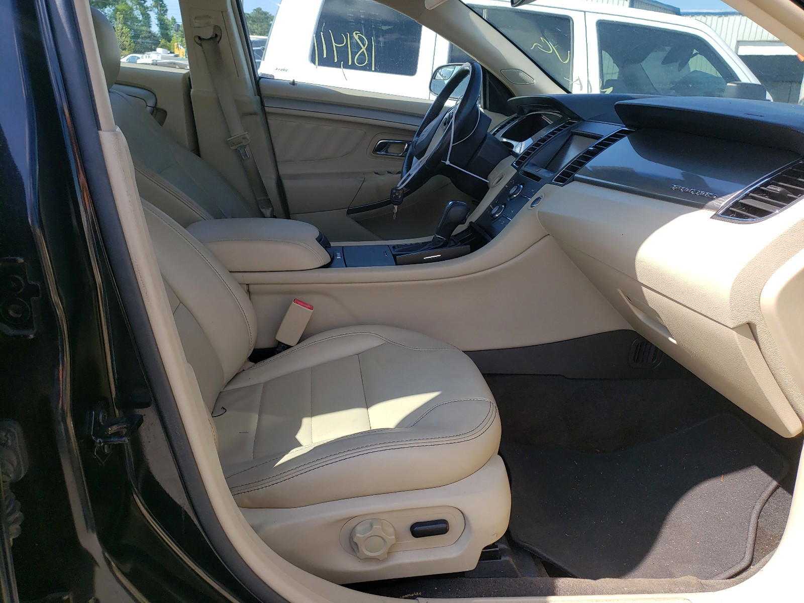 Photo 5 from auction – 2013 FORD TAURUS SEL with VIN 1FAHP2E82DG234894