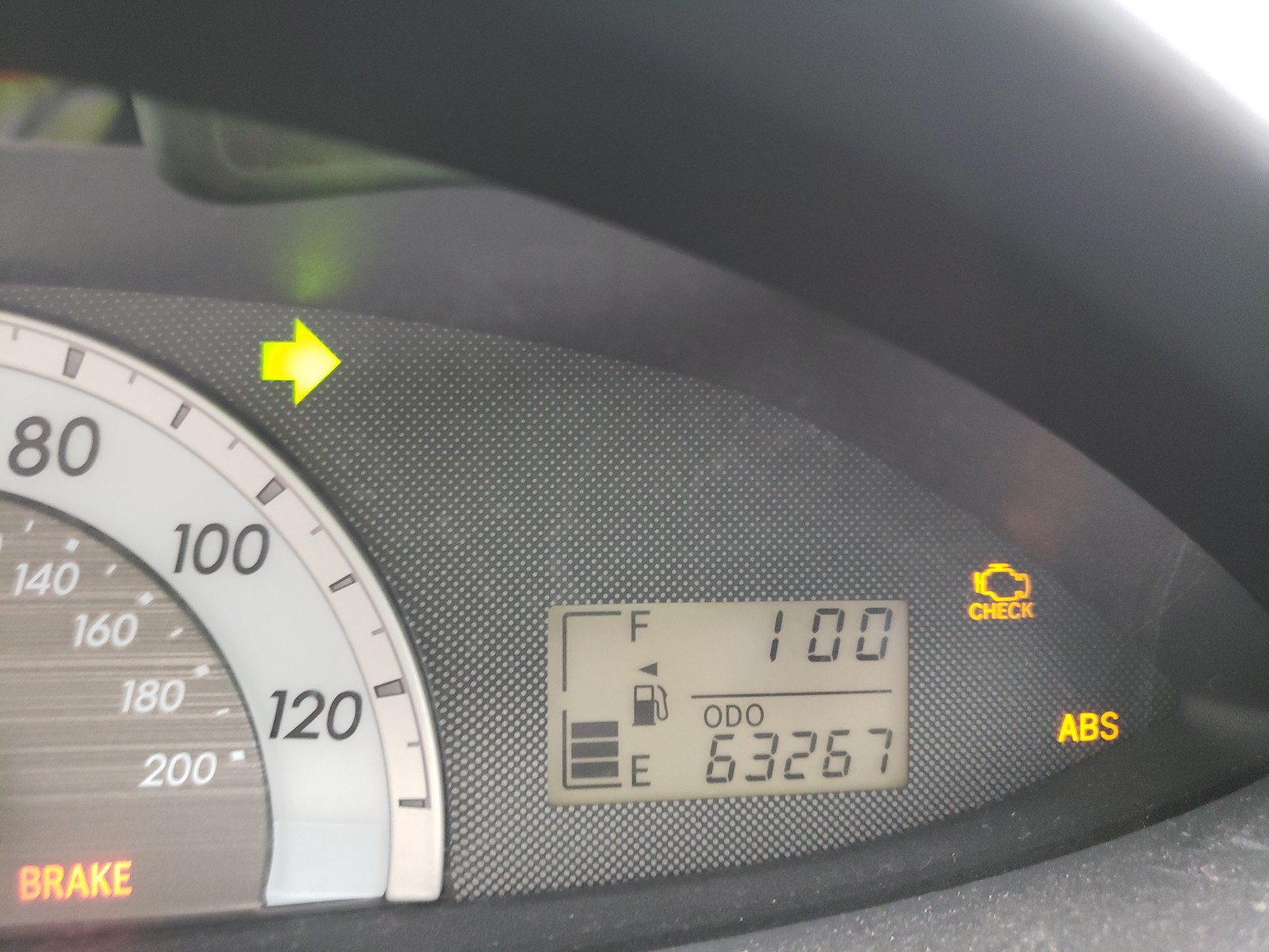 Photo 8 from auction – 2007 TOYOTA YARIS with VIN JTDBT923371044817
