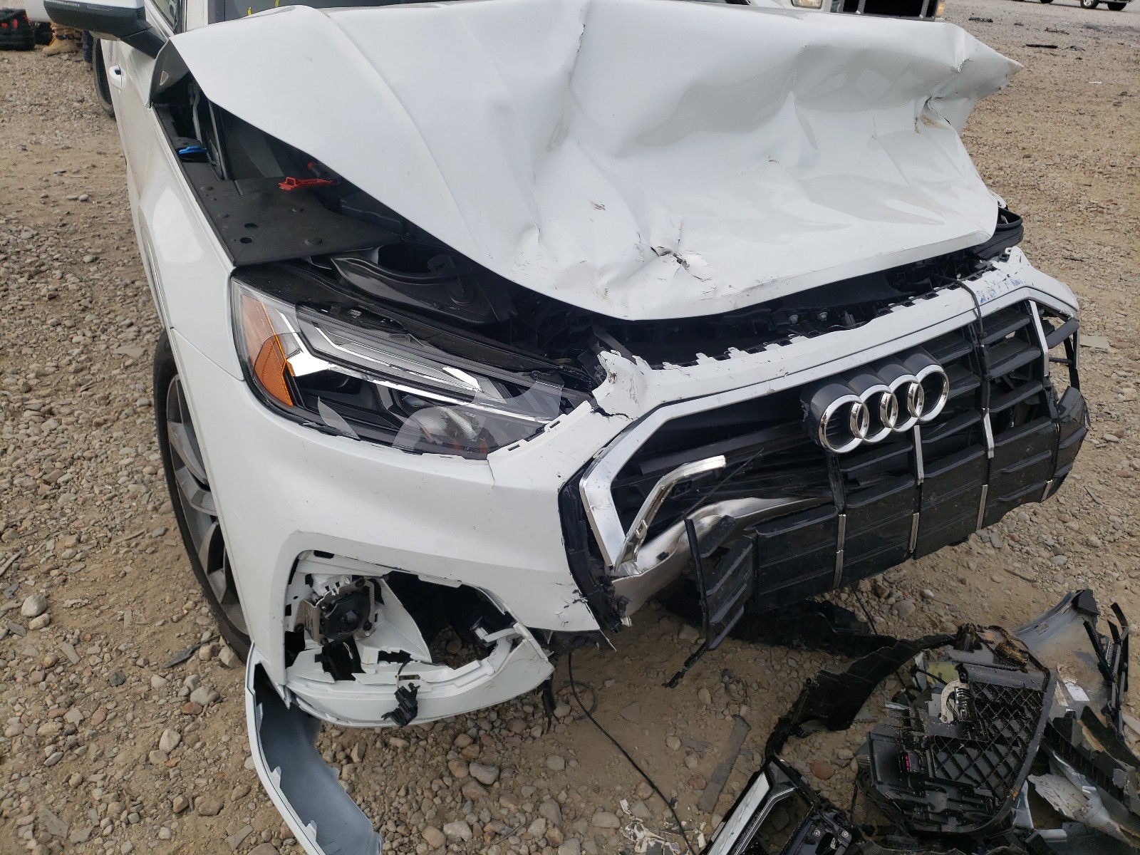 Photo 9 from auction – 2021 AUDI Q5 PREMIUM with VIN WA1BAAFY8M2051520