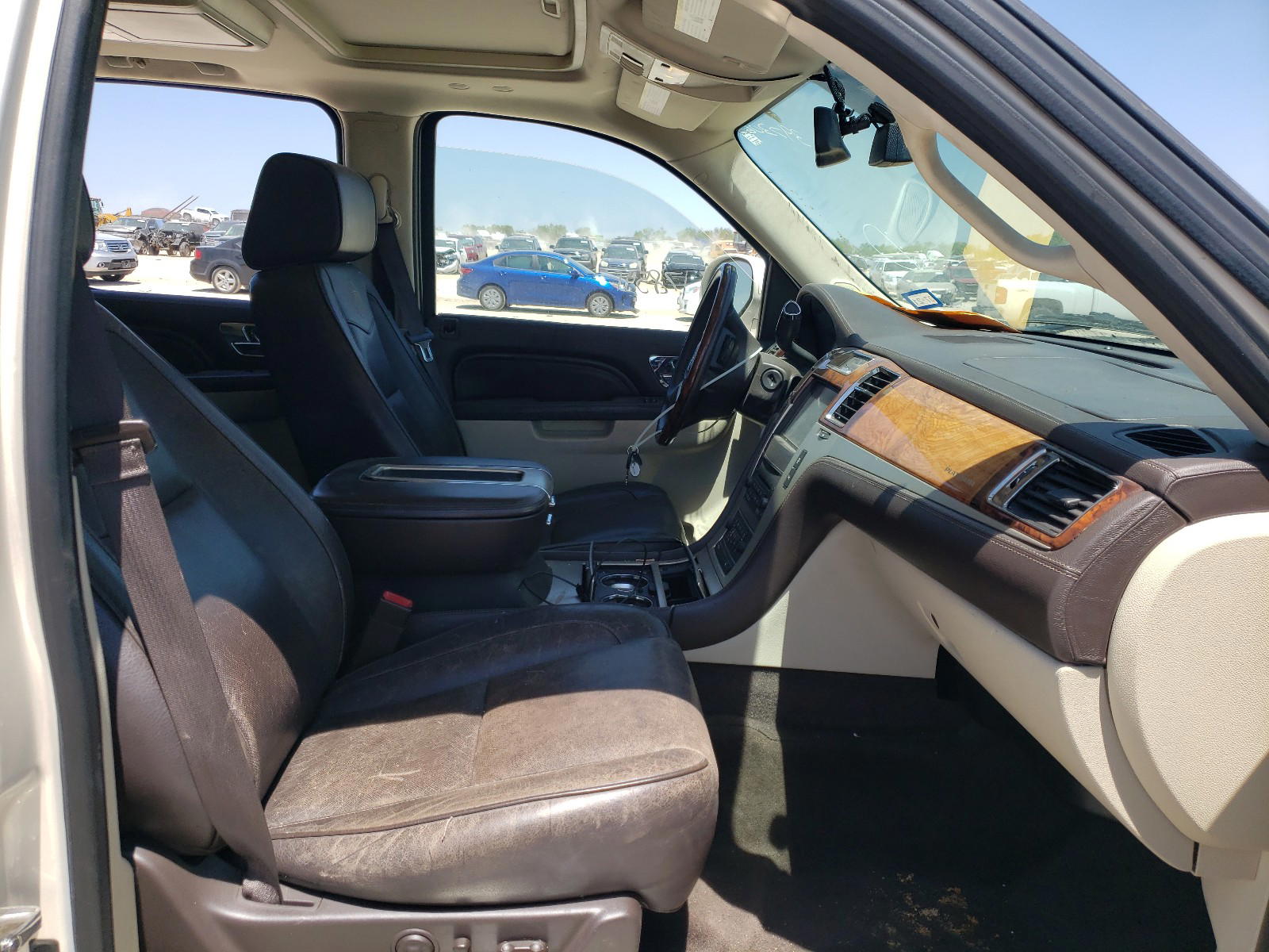 Photo 5 from auction – 2013 CADILLAC ESCALADE E with VIN 1GYS4KEF3DR279591