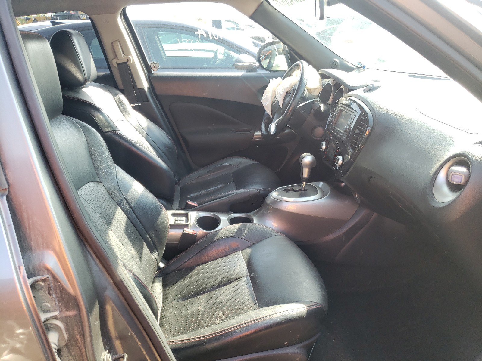 Photo 5 from auction – 2012 NISSAN JUKE S with VIN JN8AF5MV0CT116876