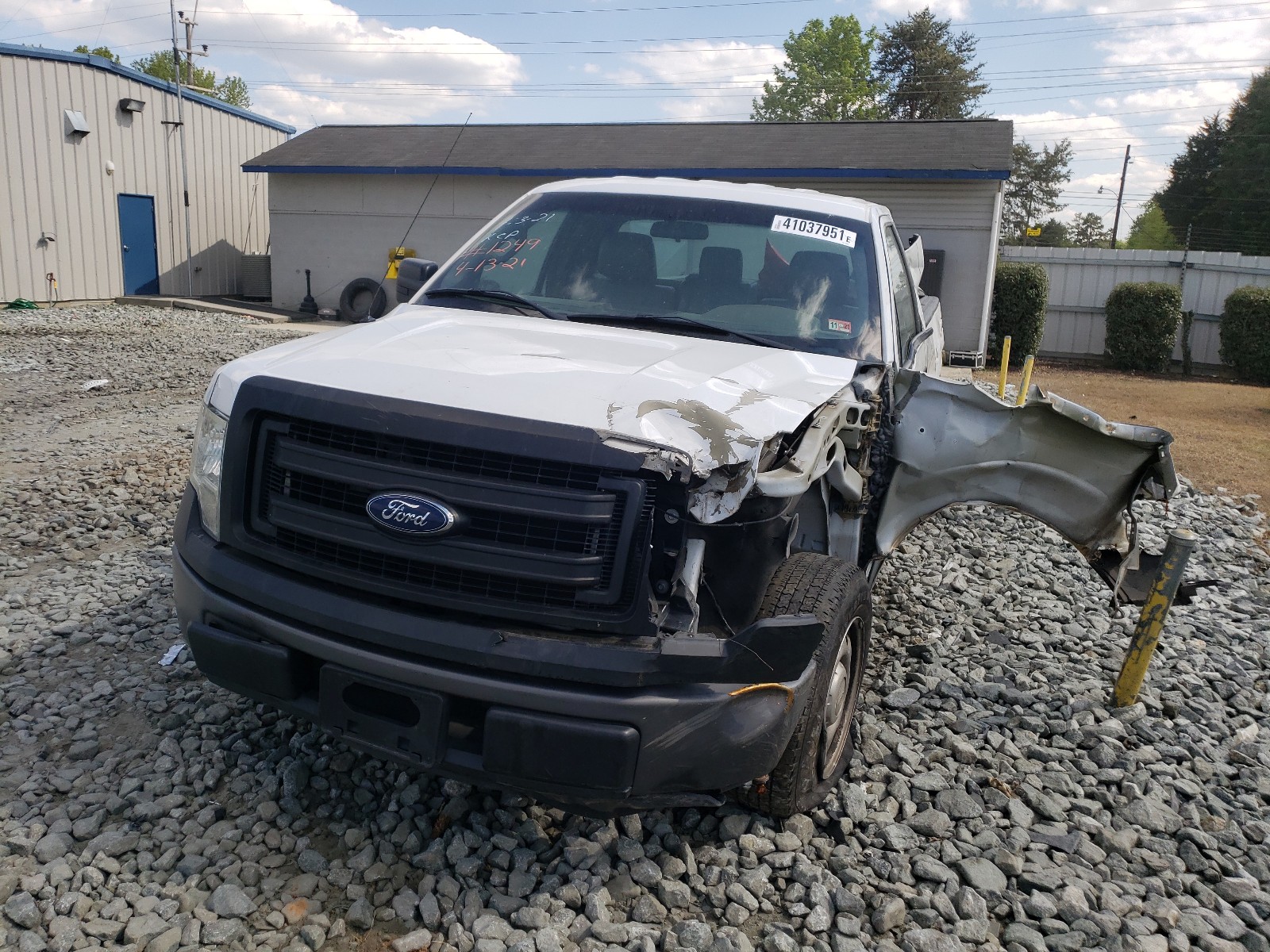 Photo 2 from auction – 2014 FORD F150 with VIN 1FTMF1CM8EKG36715