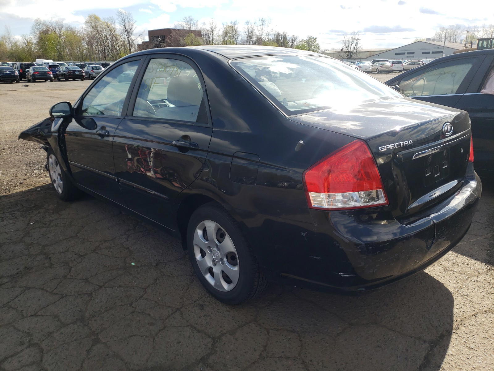Photo 3 from auction – 2007 KIA SPECTRA EX with VIN KNAFE122175392447