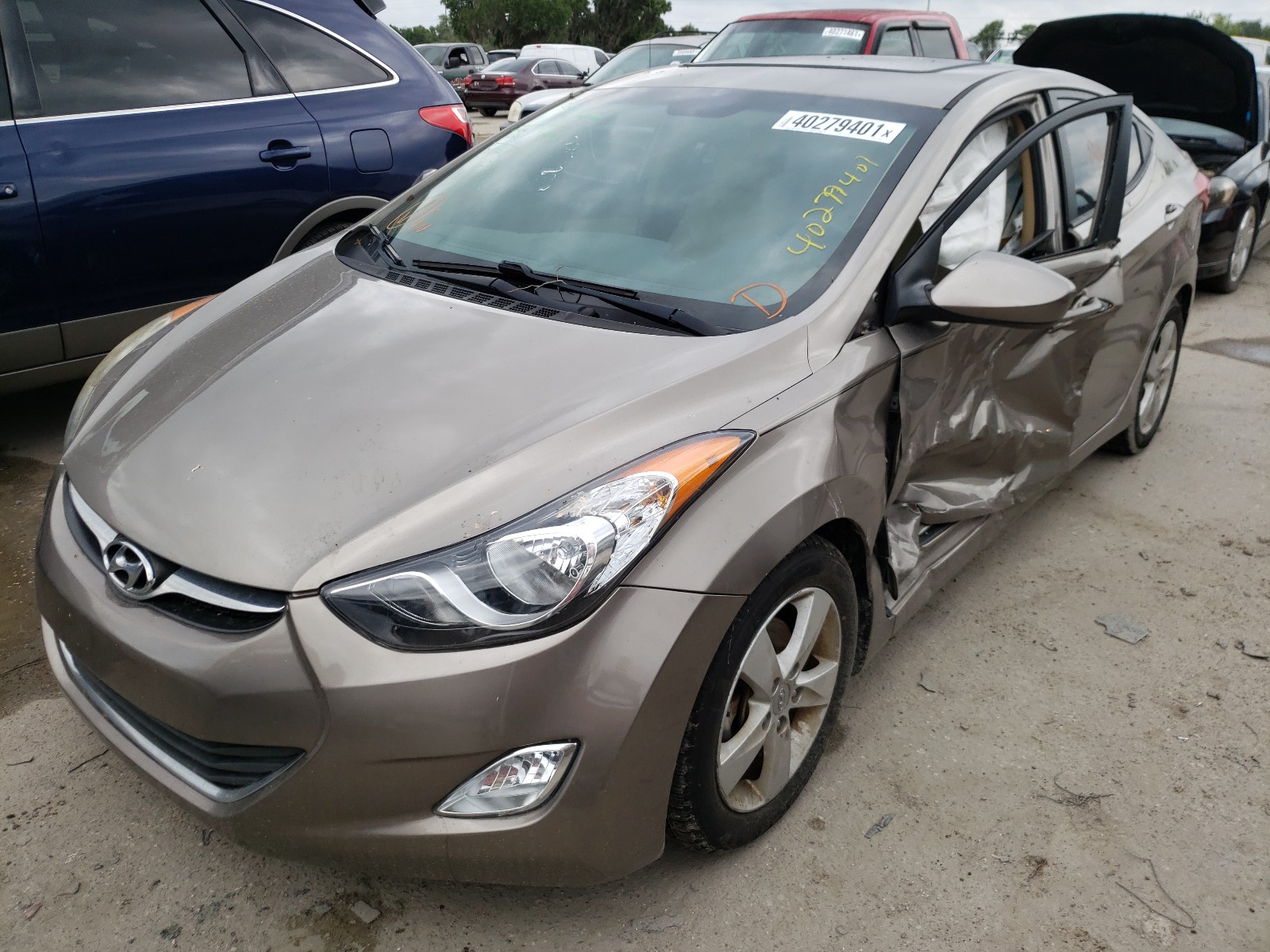Photo 2 from auction – 2013 HYUNDAI ELANTRA GL with VIN 5NPDH4AEXDH290977