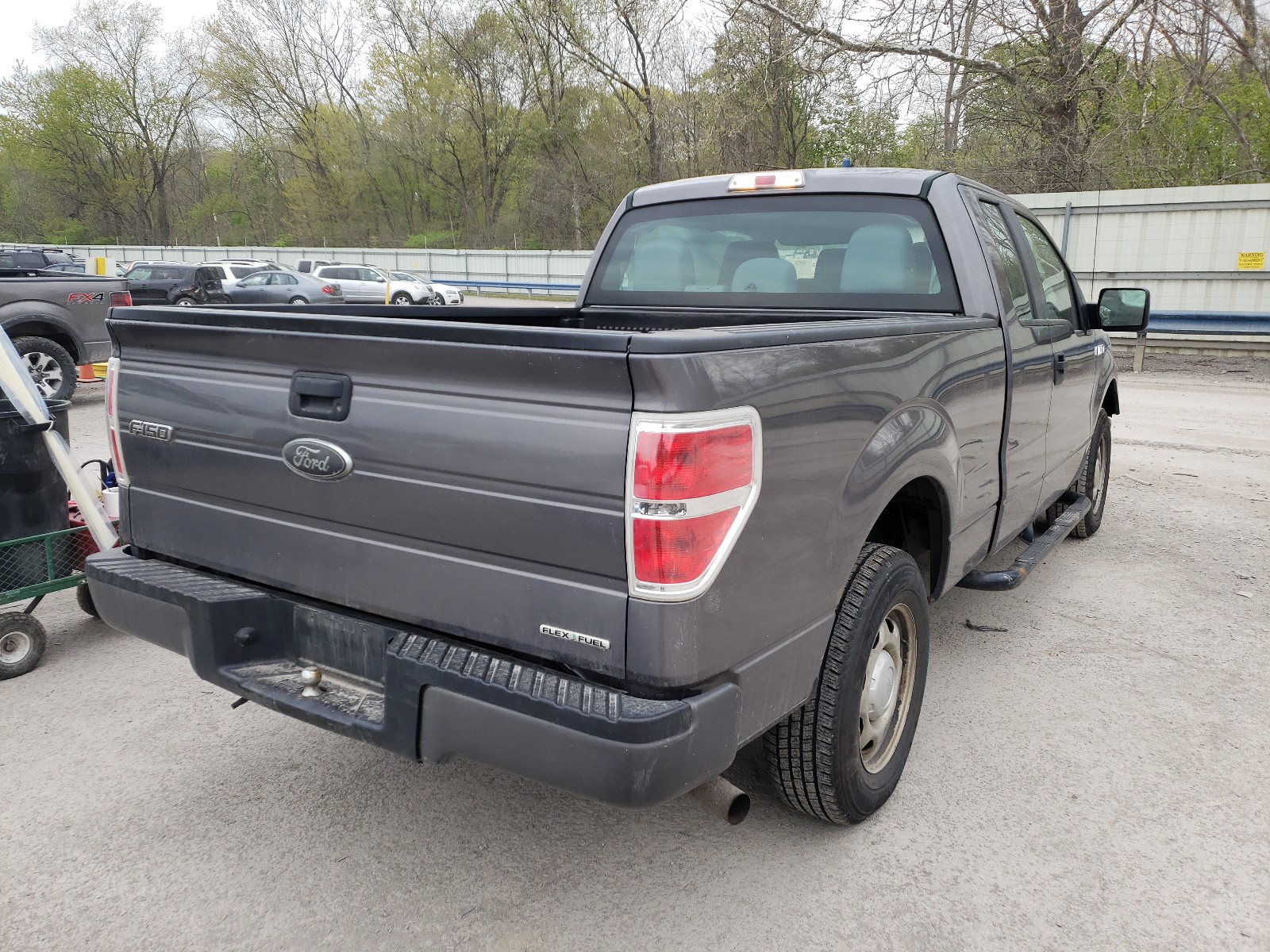 Photo 4 from auction – 2011 FORD F150 SUPER with VIN 1FTEX1CMXBKE04713