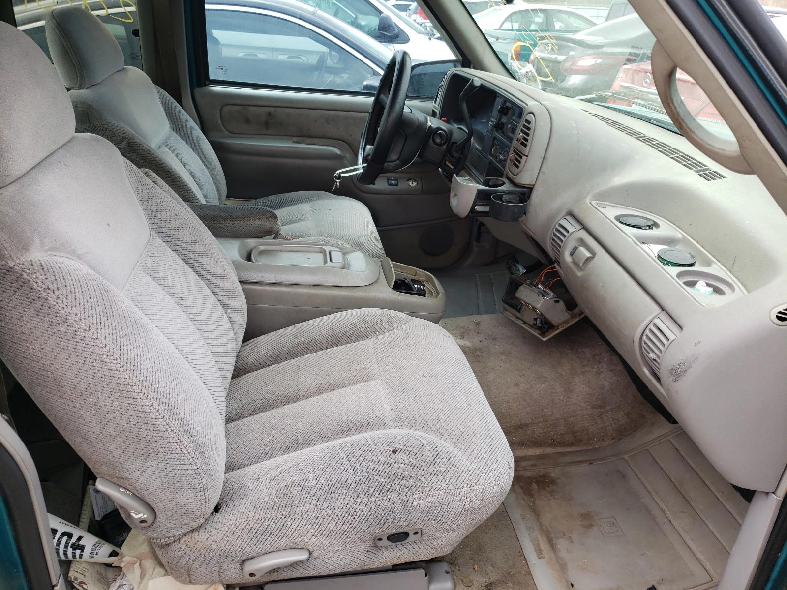 Photo 5 from auction – 1995 CHEVROLET GMT-400 C1 with VIN 2GCEC19H0S1235324