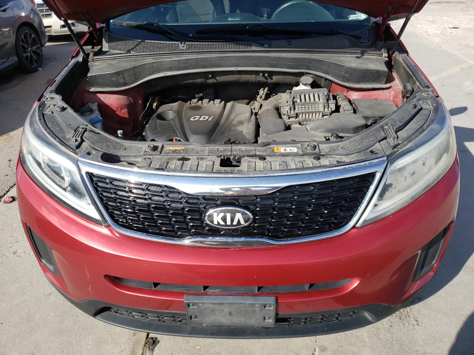 Photo 7 from auction – 2014 KIA SORENTO LX with VIN 5XYKTDA63EG424946
