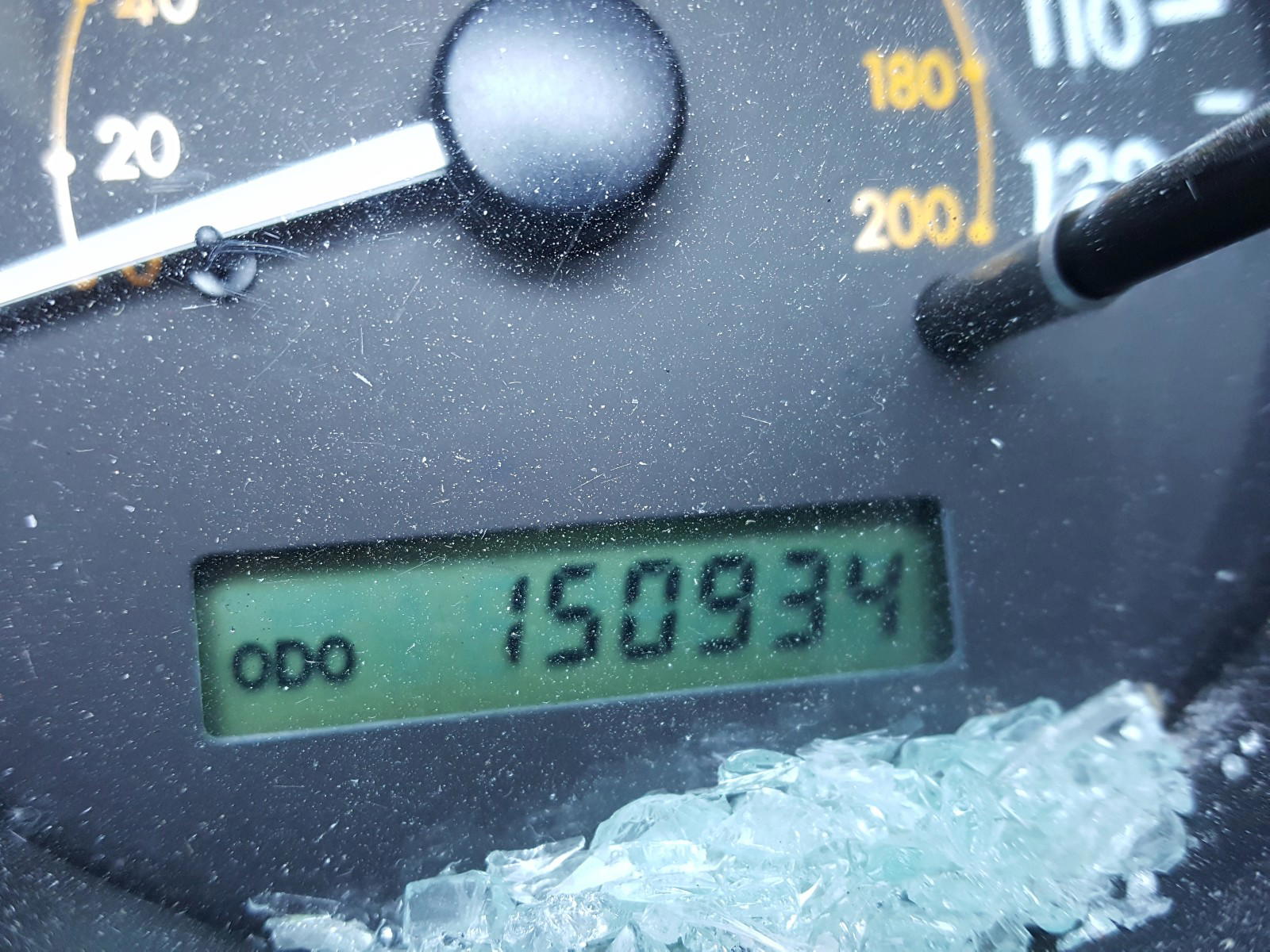 Photo 8 from auction – 2004 CHEVROLET AVEO LS with VIN KL1TJ52604B258920