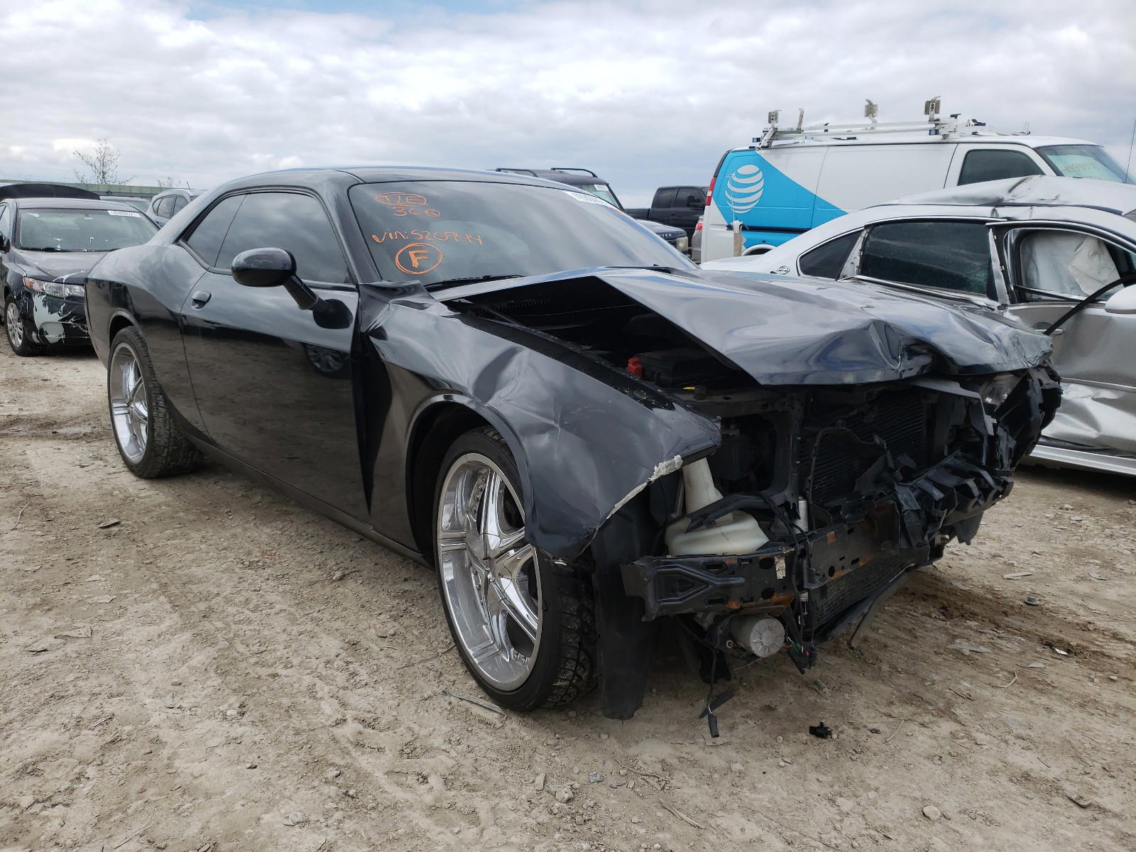 DODGE CHALLENGER 2013 with VIN 2C3CDYAG0DH520944 - Photo from auction