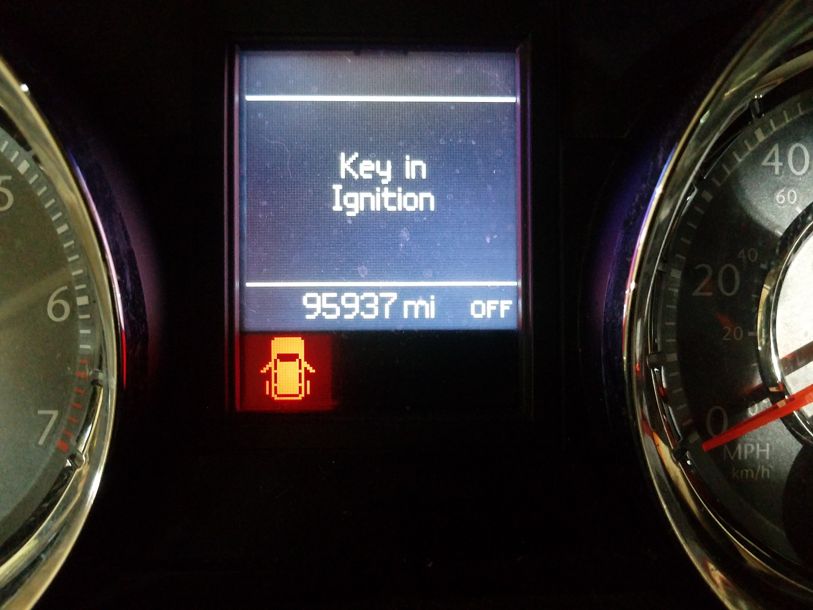 Photo 8 from auction – 2012 CHRYSLER TOWN & COU with VIN 2C4RC1BG3CR282238