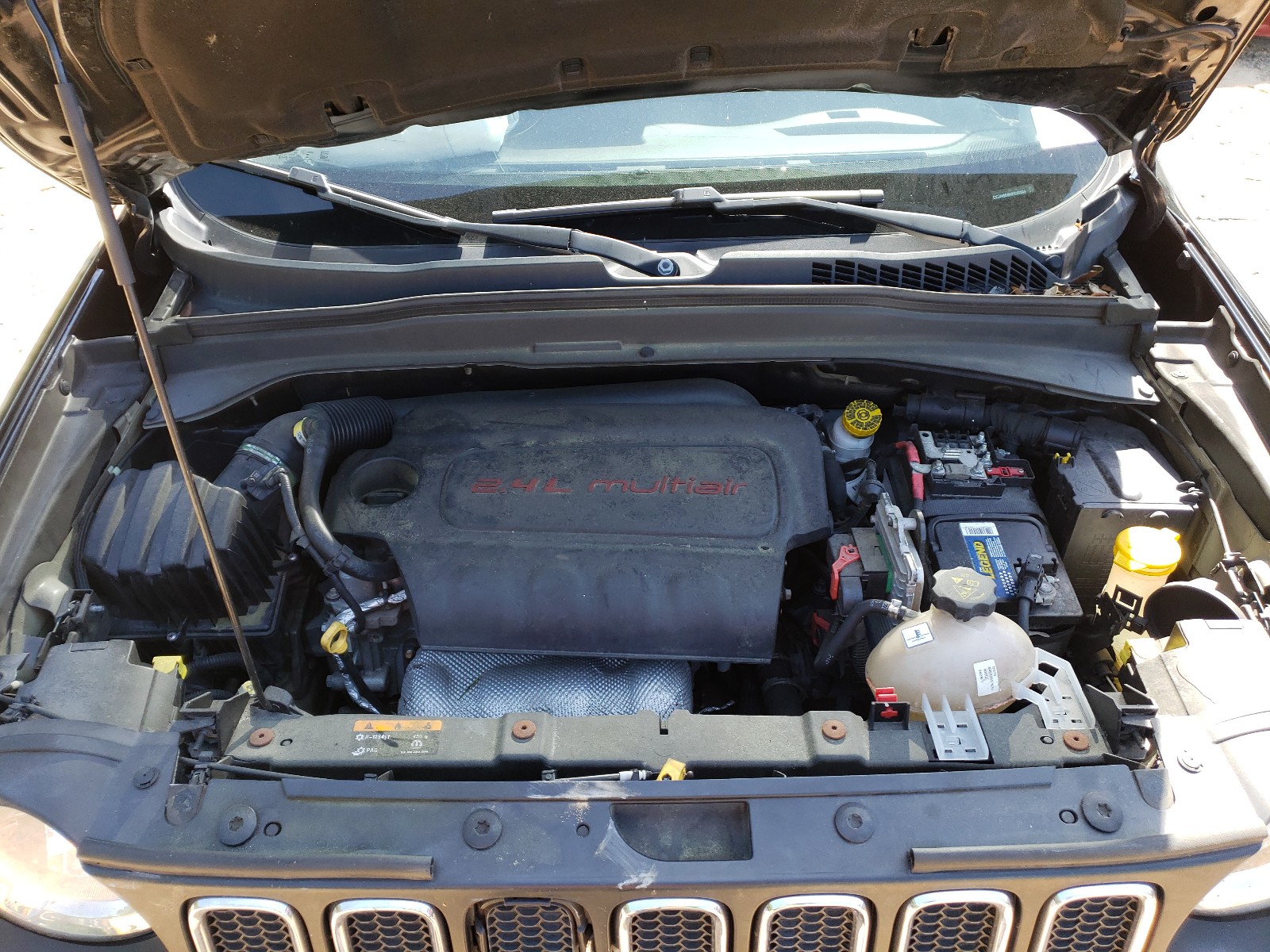 Photo 7 from auction – 2017 JEEP RENEGADE L with VIN ZACCJABB8HPE92989