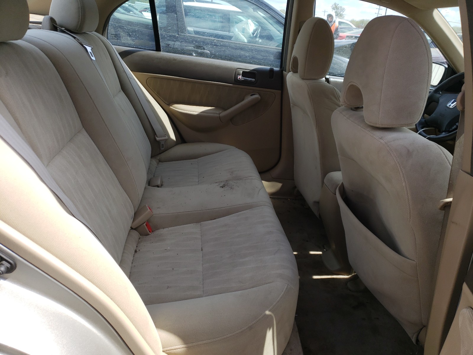 Photo 6 from auction – 2003 HONDA CIVIC LX with VIN 2HGES16593H563025