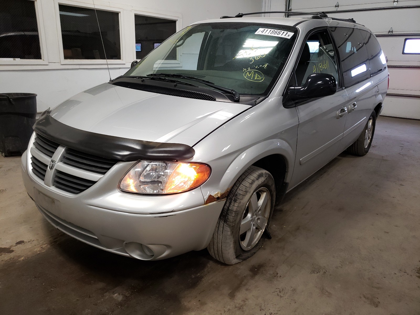 Zdjęcie 2 z aukcji – 2005 DODGE GRAND CARA z VIN 2D4GP44L55R600101