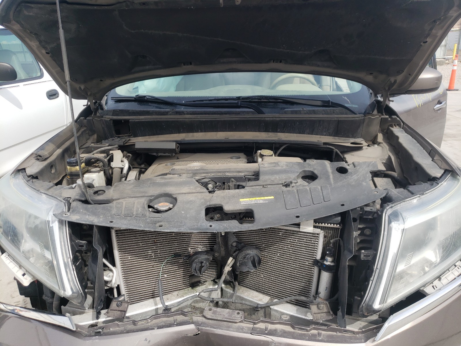 Photo 7 from auction – 2013 NISSAN PATHFINDER with VIN 5N1AR2MM7DC632433