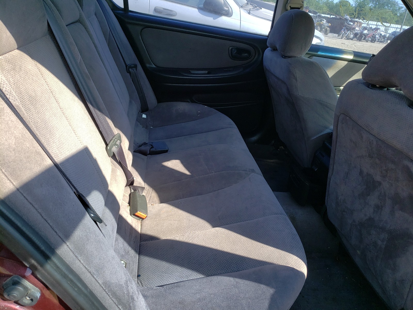 Photo 6 from auction – 2001 NISSAN MAXIMA gxe with VIN JN1CA31D61T820955