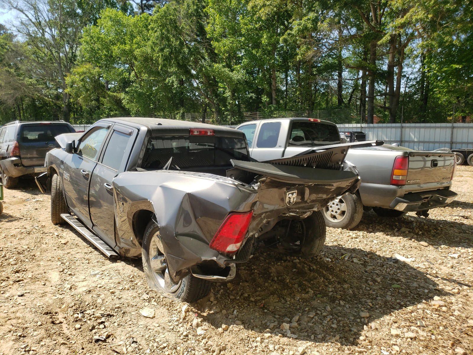 Photo 3 from auction – 2016 RAM 1500 SLT with VIN 1C6RR6GT8GS332161
