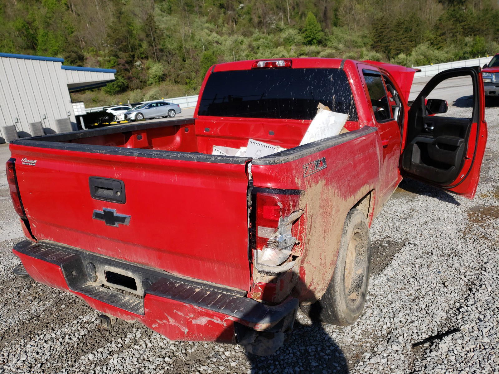 Photo 4 from auction – 2016 CHEVROLET SILVERADO with VIN 3GCUKREC4GG123390