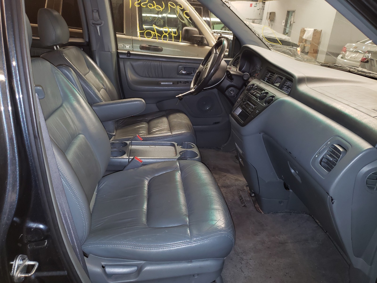 Photo 5 from auction – 2004 HONDA ODYSSEY EX with VIN 5FNRL18984B040065