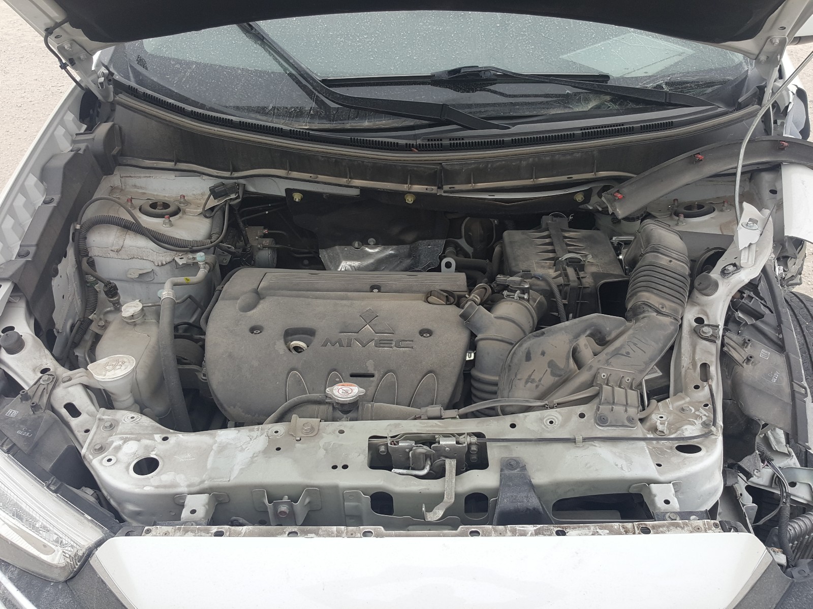 Zdjęcie 7 z aukcji – 2017 MITSUBISHI OUTLANDER z VIN JA4AP3AU2HZ056669