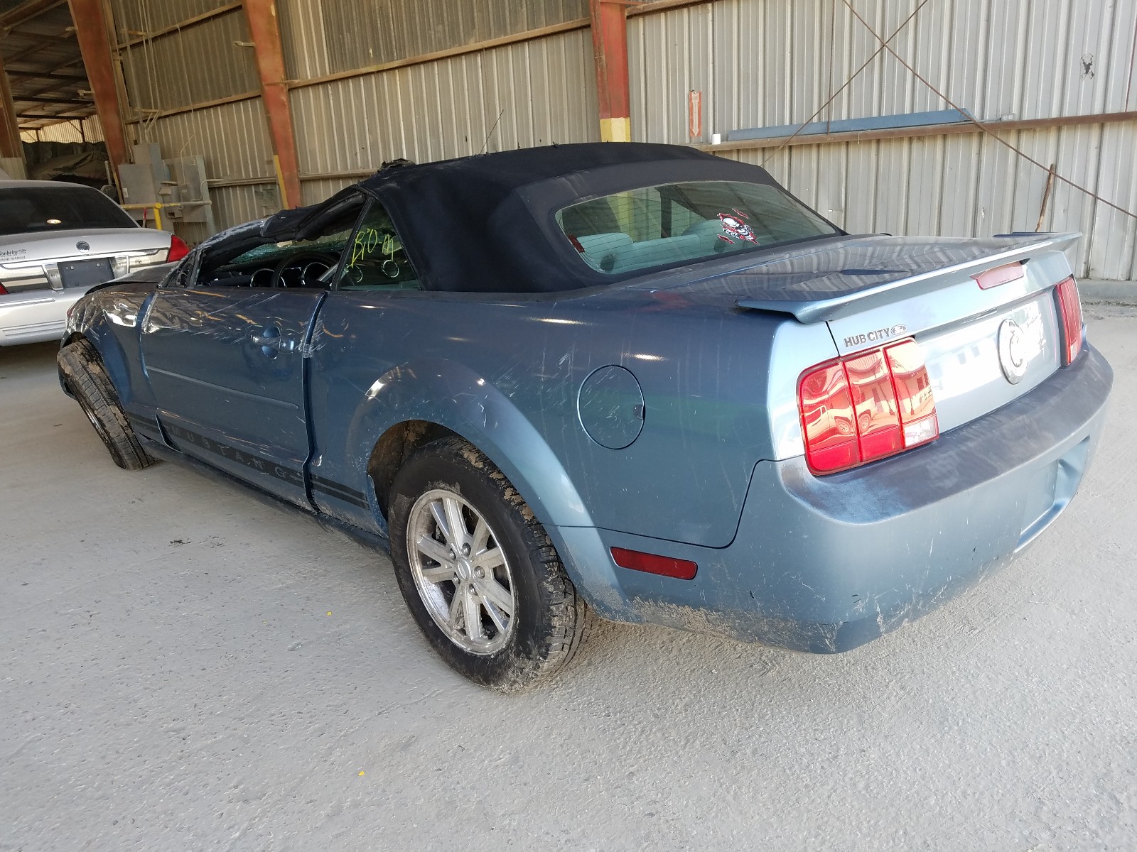 Photo 3 from auction – 2008 FORD MUSTANG with VIN 1ZVHT84N985140574