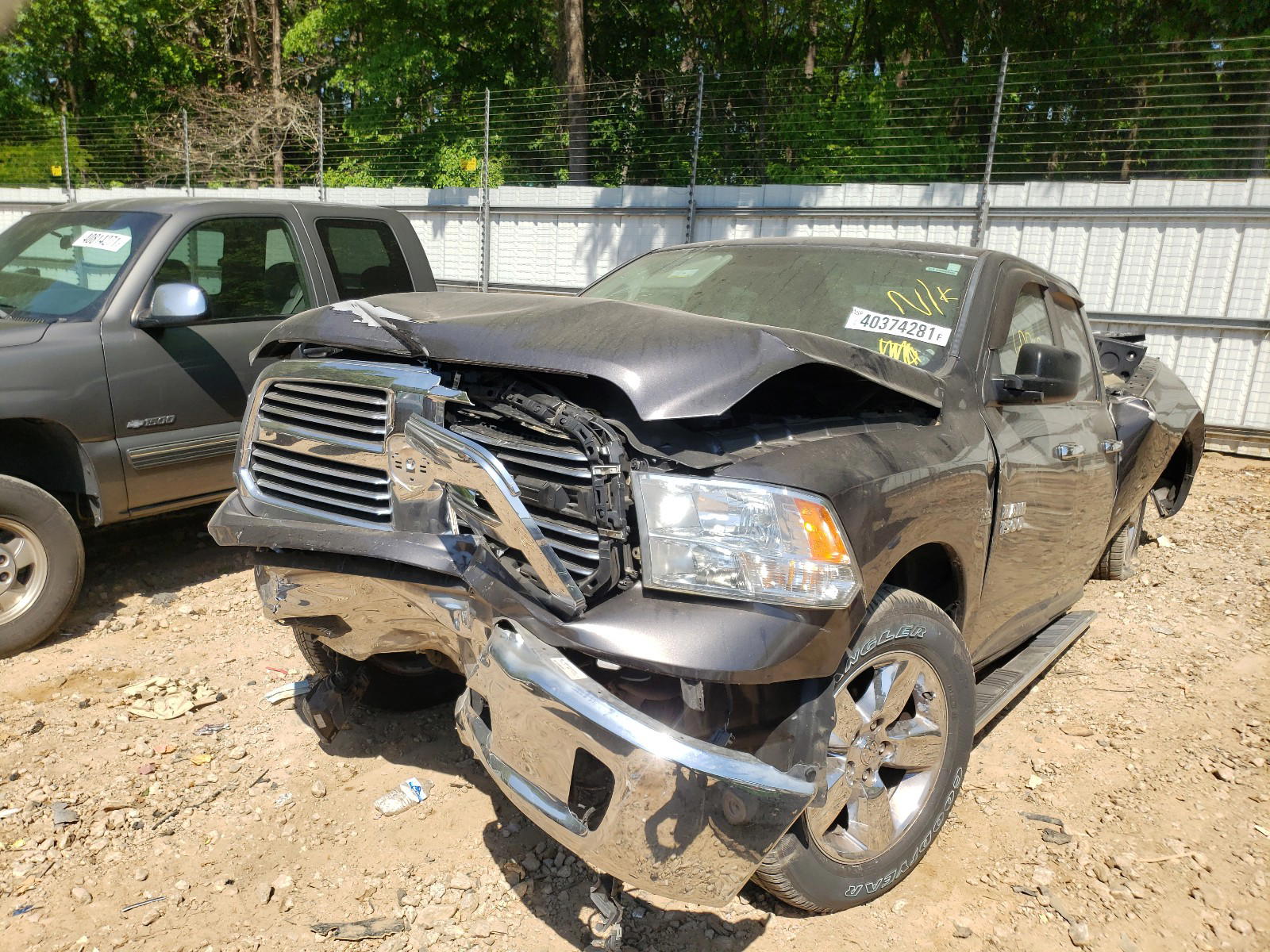 Photo 2 from auction – 2016 RAM 1500 SLT with VIN 1C6RR6GT8GS332161
