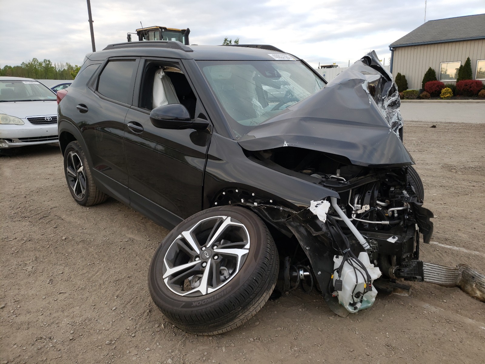 Photo 1 from auction – 2021 CHEVROLET TRAILBLAZE with VIN KL79MTSLXMB043031