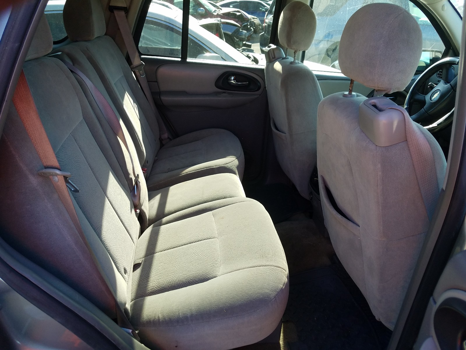 Photo 6 from auction – 2006 CHEVROLET TRAILBLAZE with VIN 1GNDS13S362123262