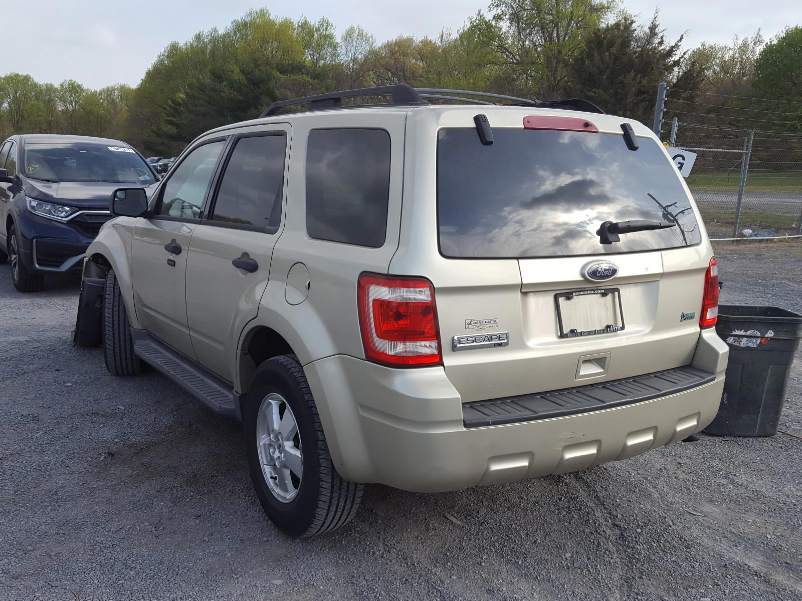 Photo 3 from auction – 2010 FORD ESCAPE XLT with VIN 1FMCU9DG2AKD37011