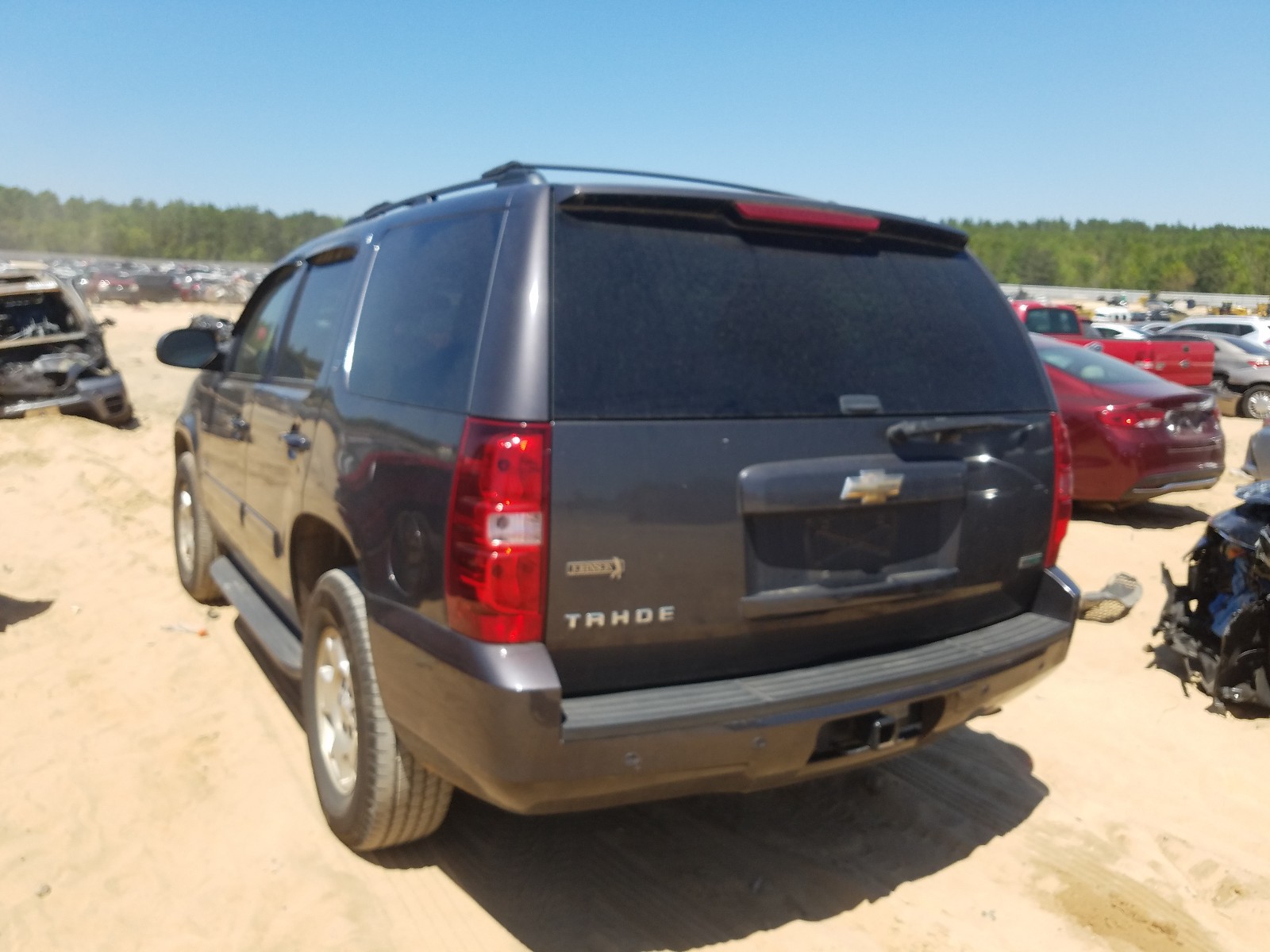 Photo 3 from auction – 2010 CHEVROLET TAHOE C150 with VIN 1GNMCBE33AR194339