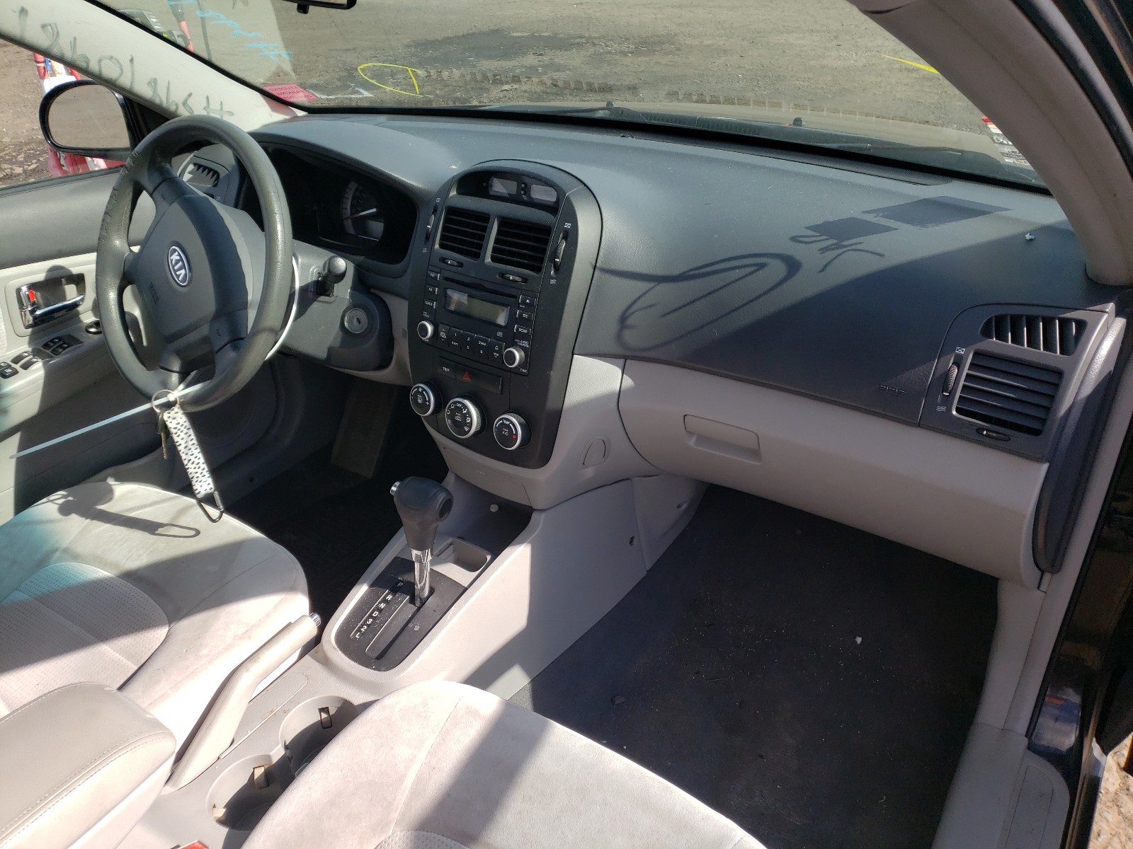 Zdjęcie 9 z aukcji – 2007 KIA SPECTRA EX z VIN KNAFE122175392447
