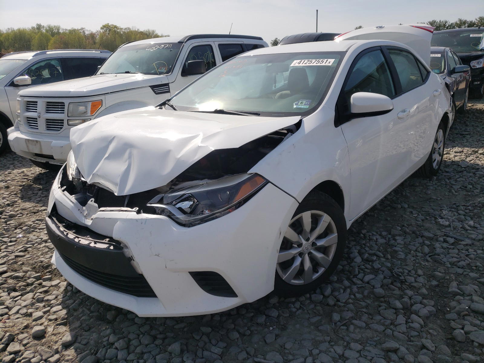 Photo 2 from auction – 2014 TOYOTA COROLLA L with VIN 2T1BURHE4EC167640