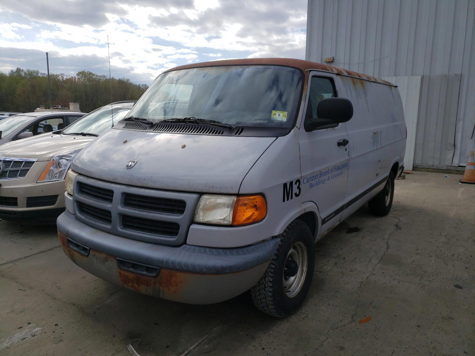 Photo 2 from auction – 2000 DODGE RAM VAN B1 with VIN 2B7HB11X7YK157579