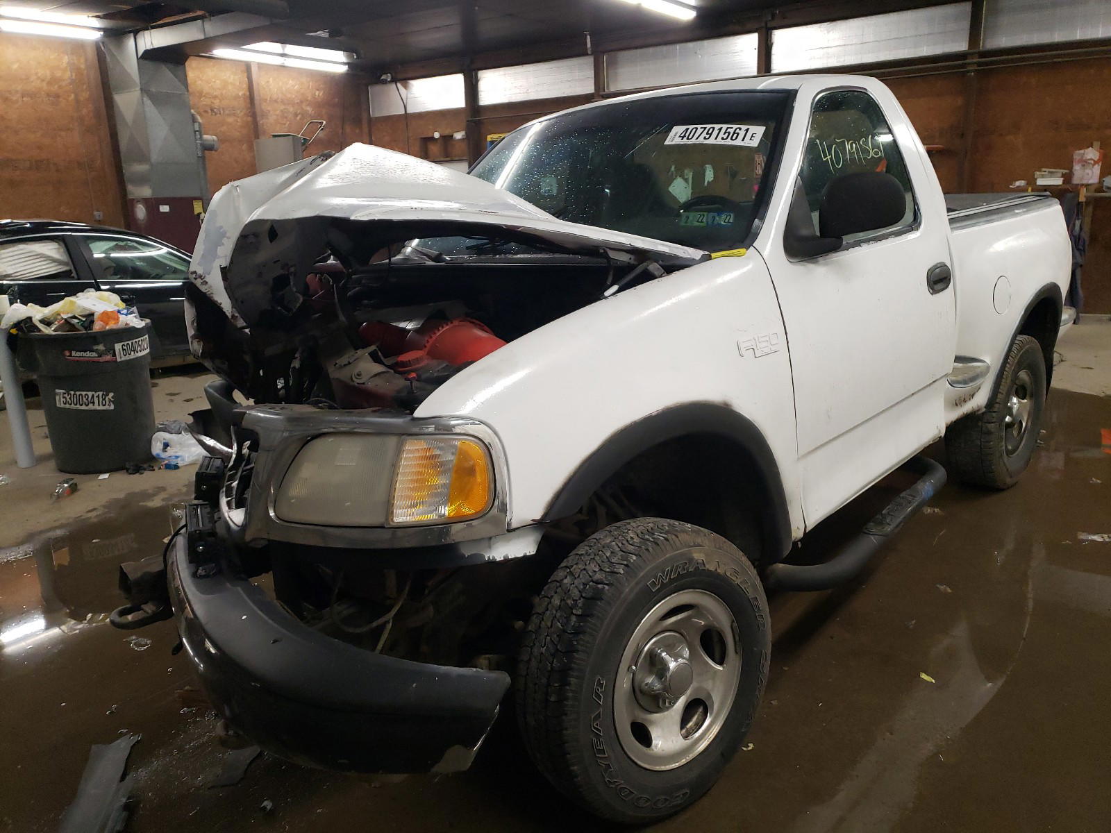 Photo 2 from auction – 2000 FORD F150 with VIN 2FTZF0827YCA22657