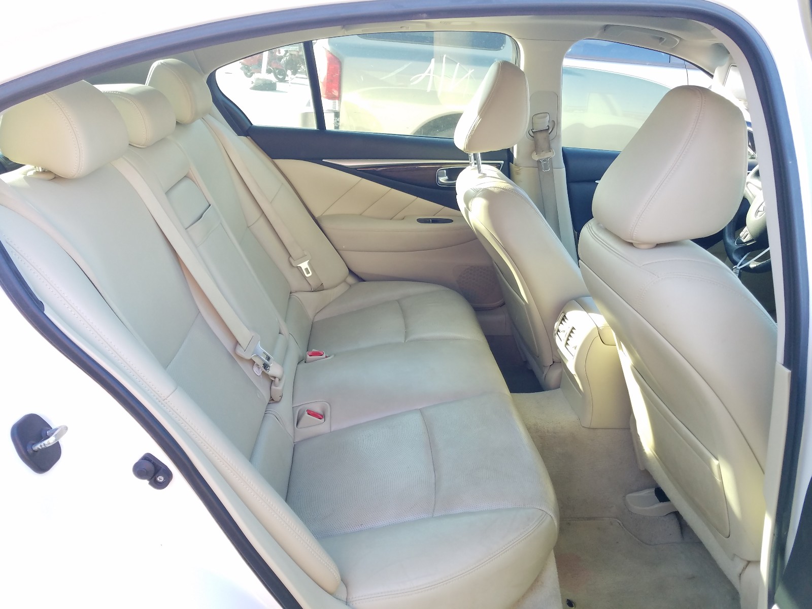 Photo 6 from auction – 2015 INFINITI Q50 BASE with VIN JN1BV7AP4FM343316