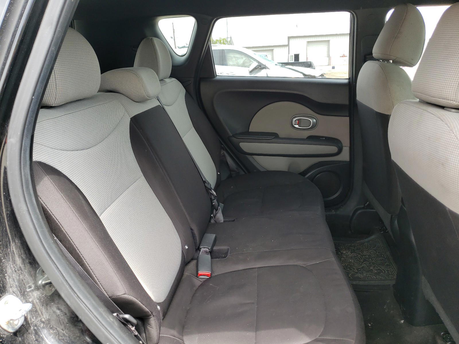 Photo 6 from auction – 2018 KIA SOUL with VIN KNDJN2A26J7506183