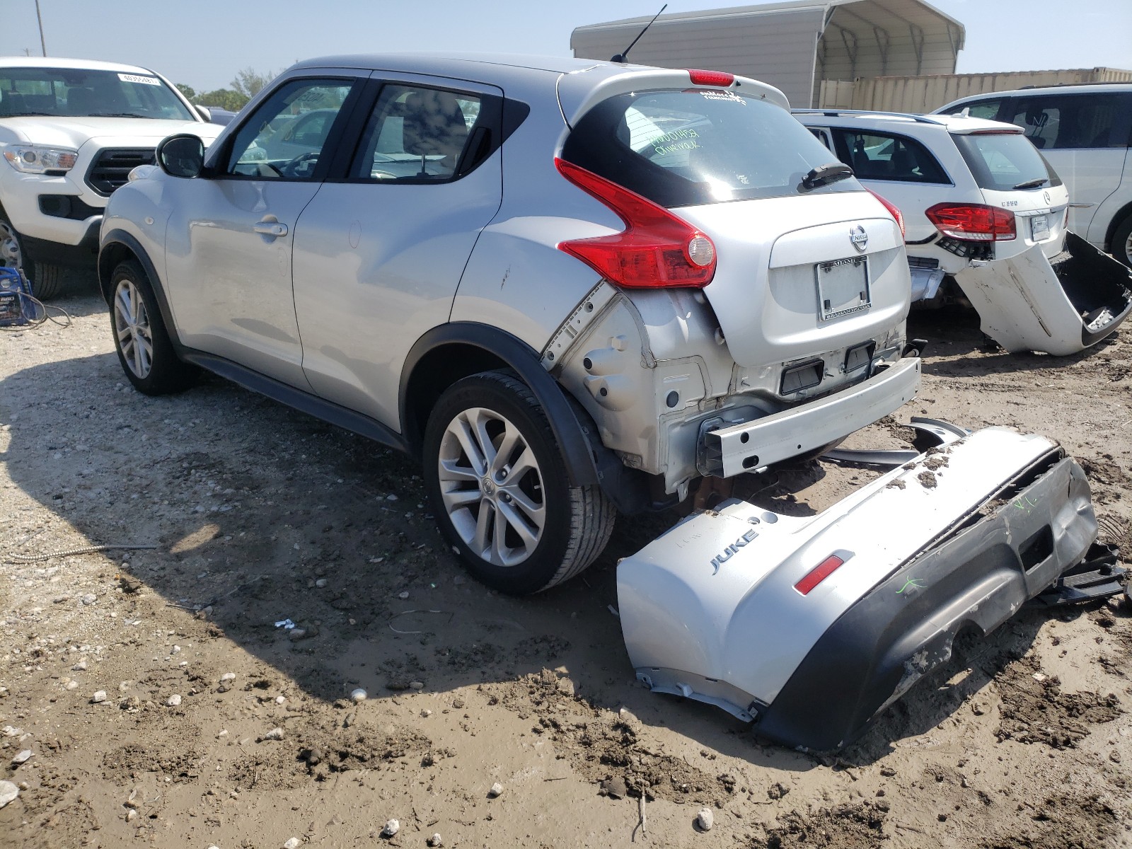 Photo 3 from auction – 2014 NISSAN JUKE S with VIN JN8AF5MR3ET450485