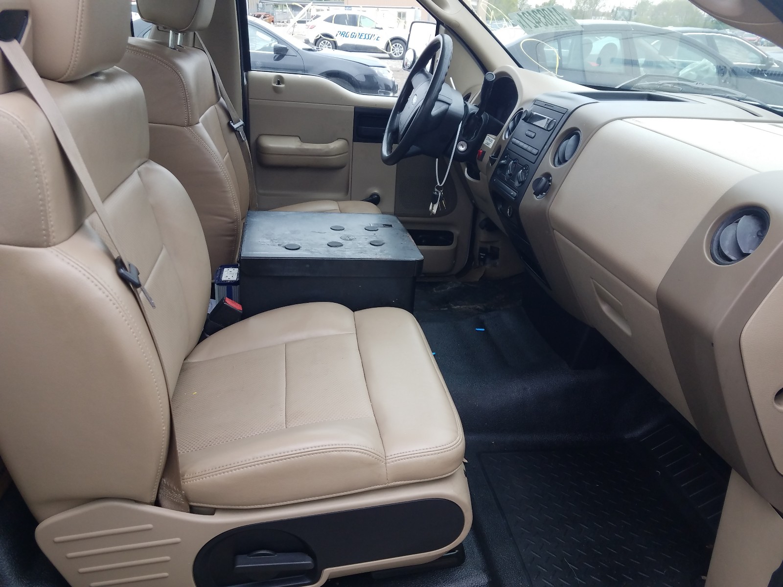 Photo 5 from auction – 2008 FORD F150 with VIN 1FTRF122X8KC27917