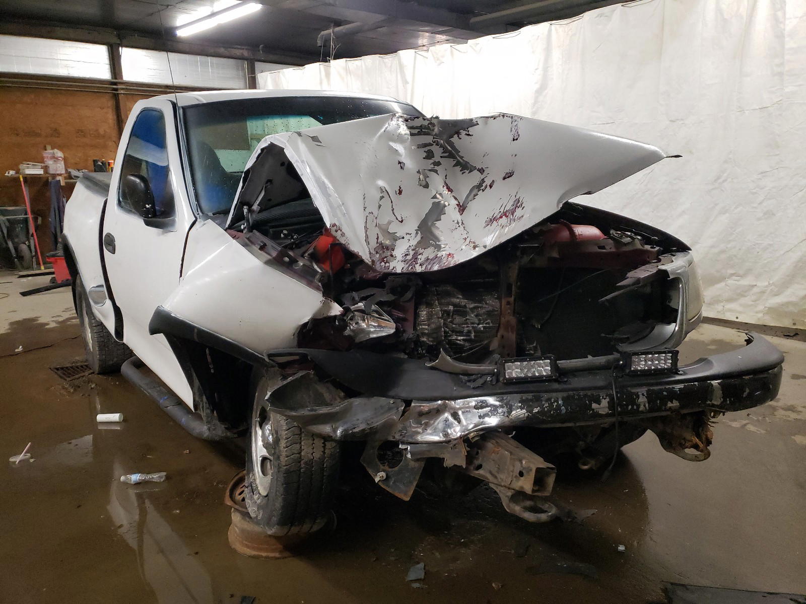 FORD F150 2000 with VIN 2FTZF0827YCA22657 - Photo from auction