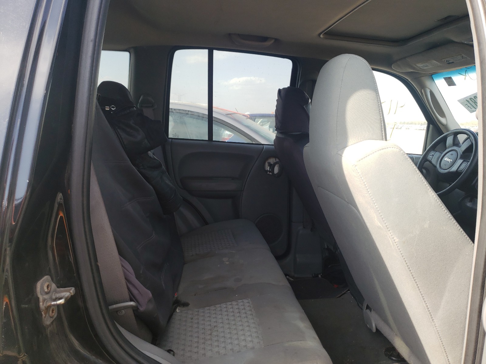 Photo 6 from auction – 2007 JEEP LIBERTY SP with VIN 1J4GL48K07W530165