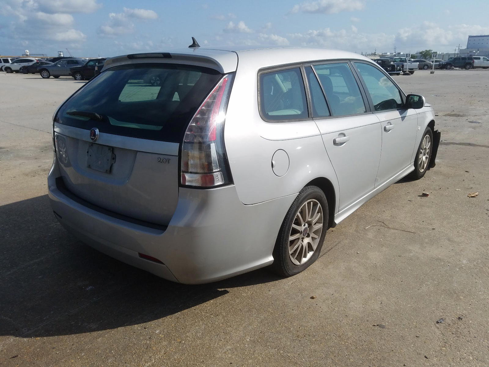 Photo 4 from auction – 2010 SAAB 9-3 2.0T with VIN YS3FA5CY5A1616075